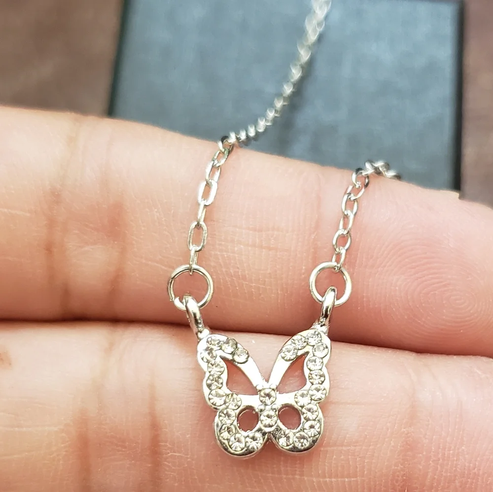 NEW Rhinestone Butterfly Pendant Necklace silver